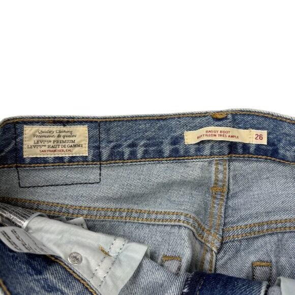 Levi's Baggy Bootcut Women's Jeans Flea Market Find Light Wash - Picture 3 of 10